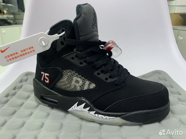 Кроссовки новые nike air jordan 5