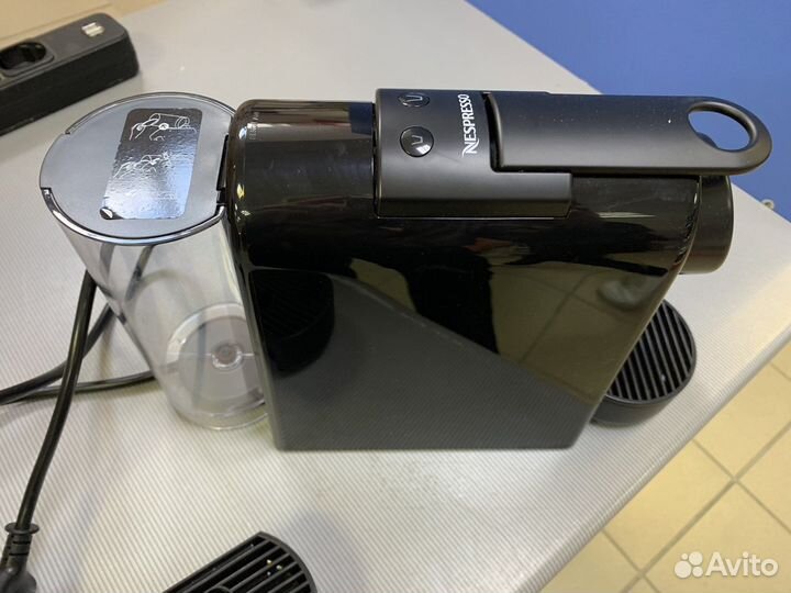 Кофеварка delonghi капсульная