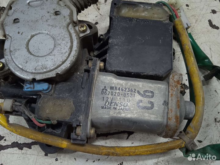 Стеклоподъёмник передний правый mitsubishi chariot