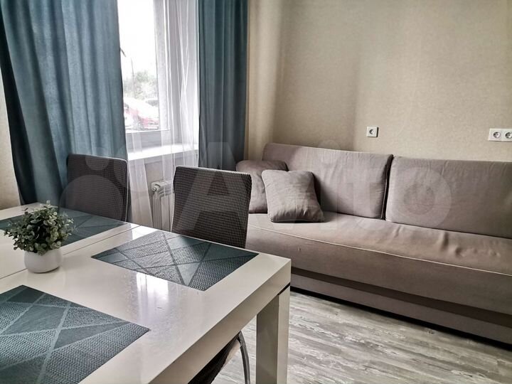 2-к. квартира, 49 м², 1/17 эт.