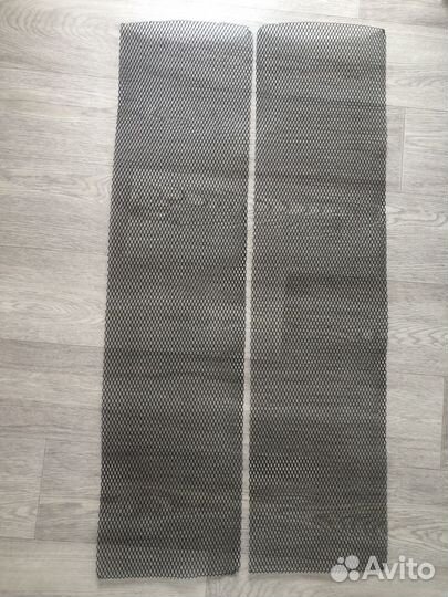 Металлическая сетка в решетку радиатора