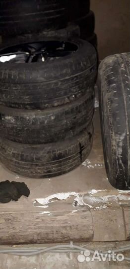 Goodyear EfficientGrip SUV 4x4 215/60 R17