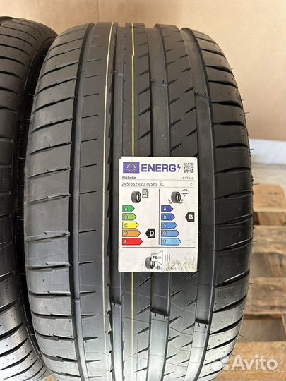 Michelin Pilot Sport 4 245/35 R20 95Y