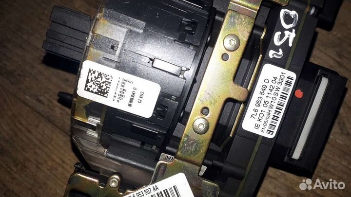 Подрулевой переключатель Volkswagen Touareg 2005 г