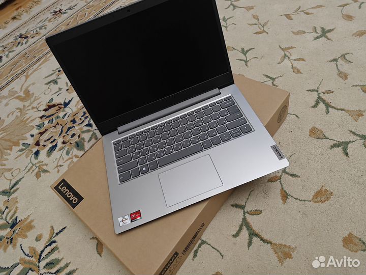 Ноутбук Lenovo ideapad1 14ADA05 новые