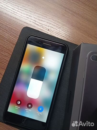 iPhone 8 Plus, 64 ГБ