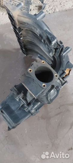 Впускной коллектор на Mitsubishi