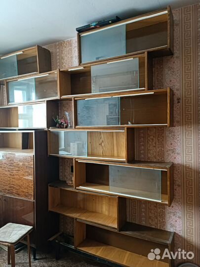 Стеллажи,комоды,шкафы