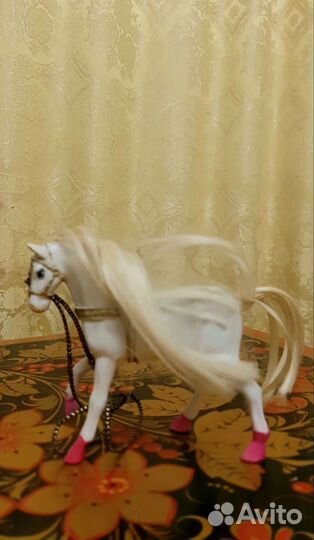 Лошадь игрушка фигурка