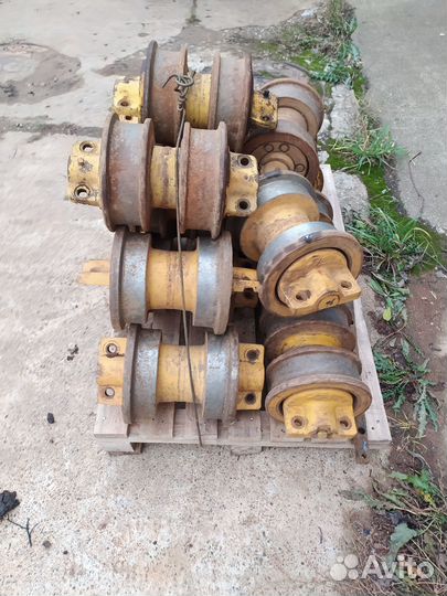 Каток опорный двубортный 24-21-170сп Т-130, Т-170