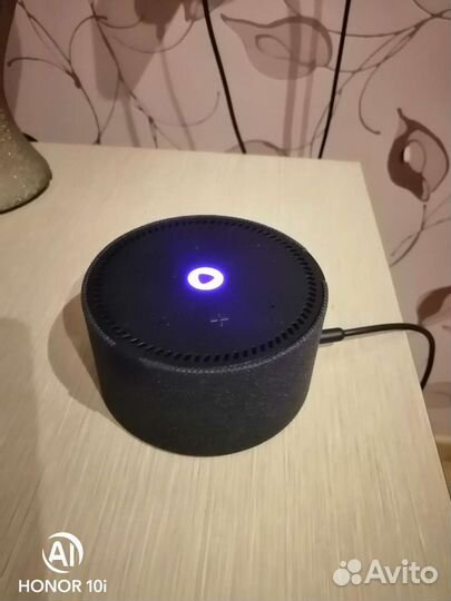 Умная колонка алиса