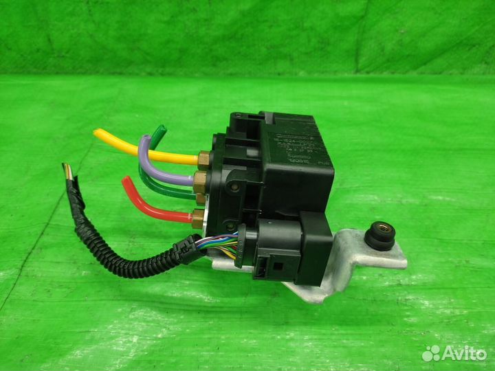 Блок клапанов подвески Volkswagen Touareg