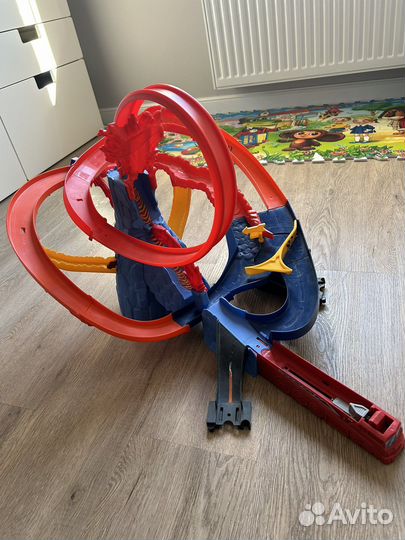 Гоночный трек hot wheels