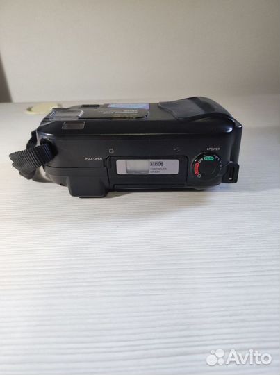 Видеокамера JVC Compact VHS Camcorder GR-EZ11E