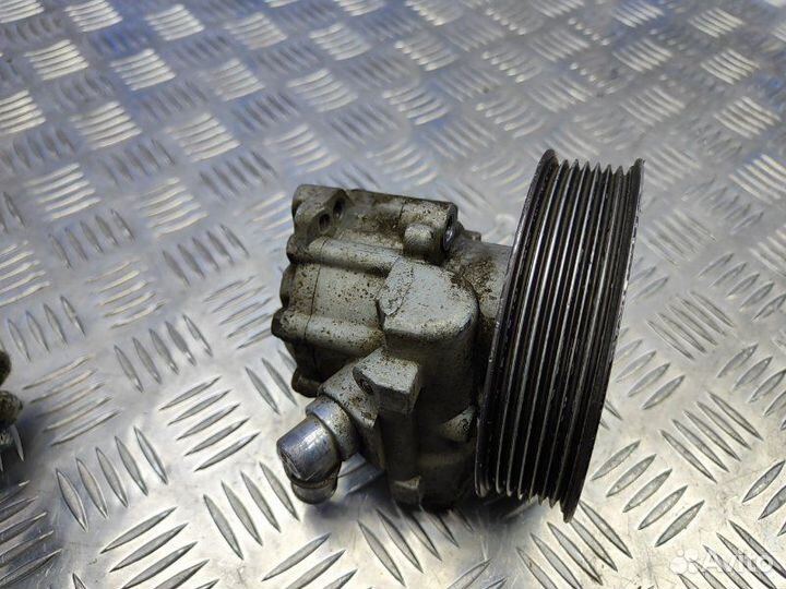 Насос гидроусилителя (гур) Volkswagen Touareg 3.6