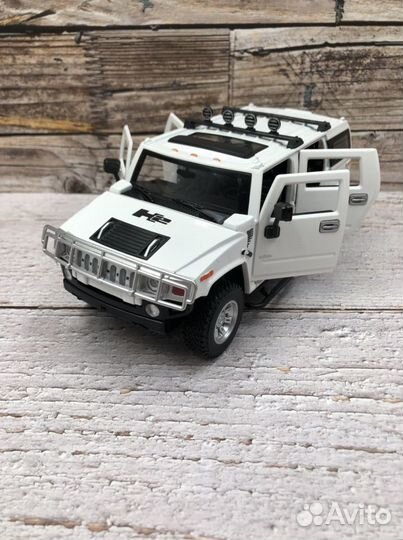 Модель автомобиля хаммер H2 hummer h2