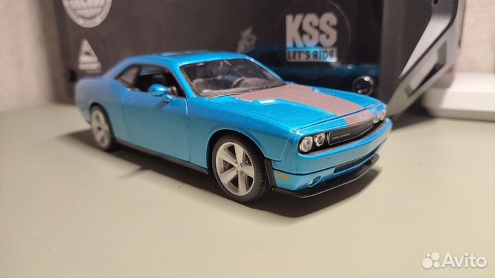 Модель Dodge Challenger SRT 8 2008