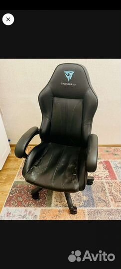 Игровое кресло Thunder X3