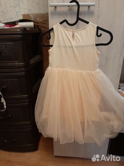 Платье для девочки праздничное