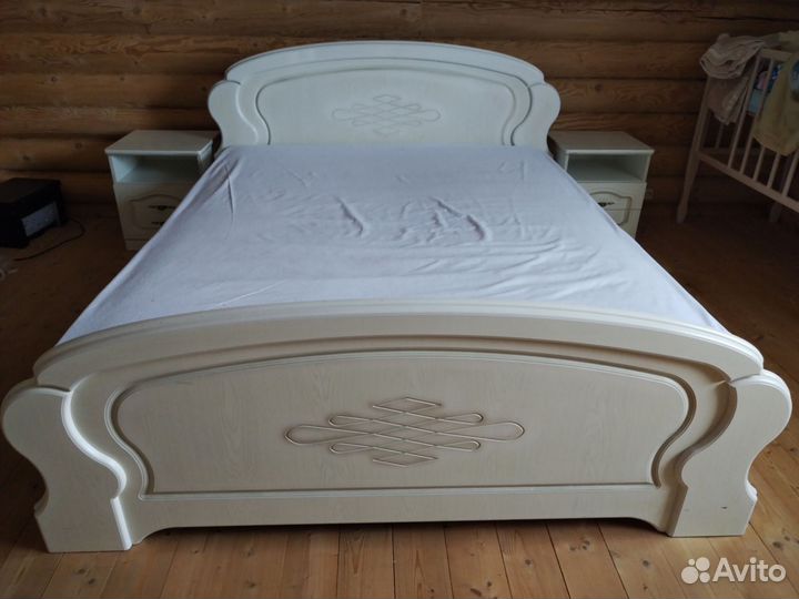 Спальный гарнитур