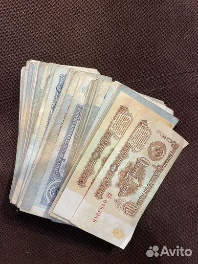 Купюра 5 рублей пачка и 1 рубль