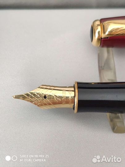 Ручка перьевая Parker Sonnet красный лак