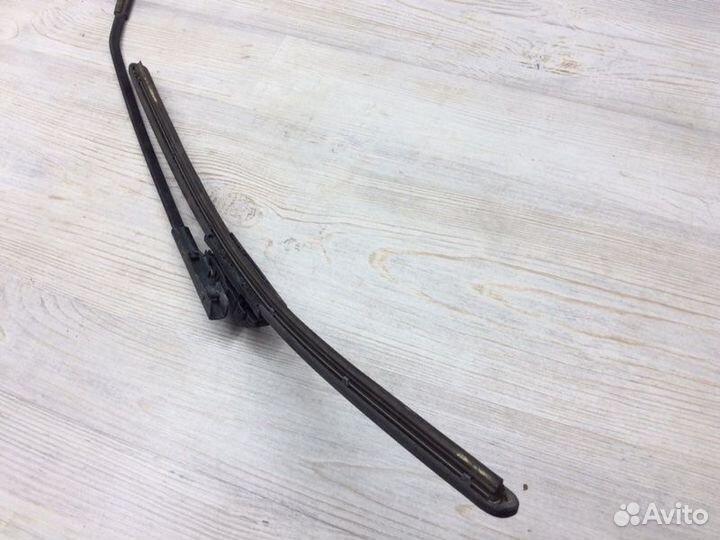 Поводок стеклоочистителя передний правый Mazda 3