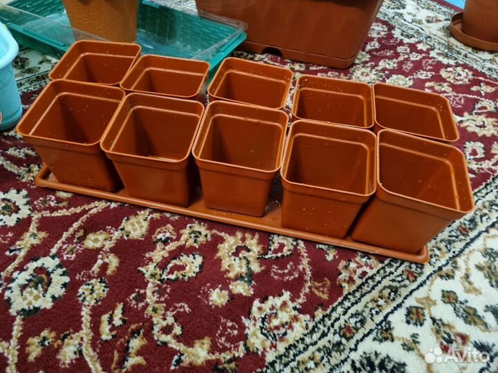 Кашпо горшок для цветов