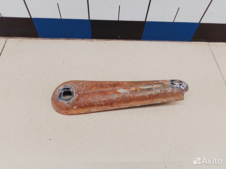 Кронштейн задней балки RAV 4 2013