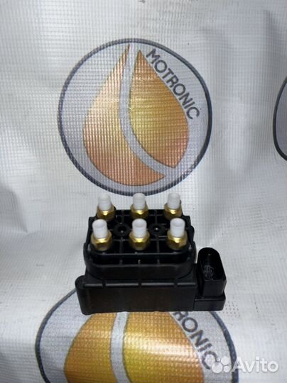 Блок клапанов пневмоподвески Touareg, Q7, Cayenne