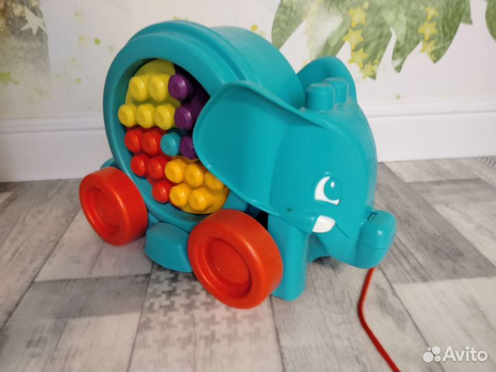 Каталка слон с конструктором