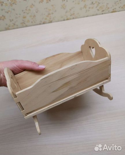 Кроватка-качалка для кукол