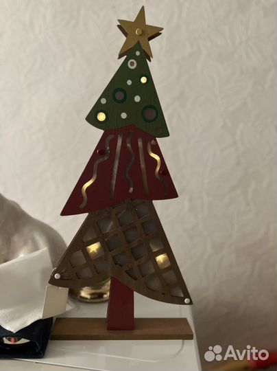 Новогодняя елочка с подсветкой в коробке Новая