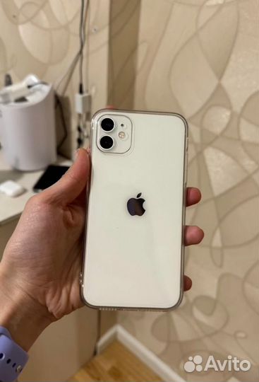 iPhone 11, 64 ГБ