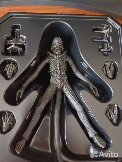 Alien Mezco (Чужой)