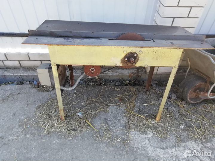 Продам циркулярку на 380