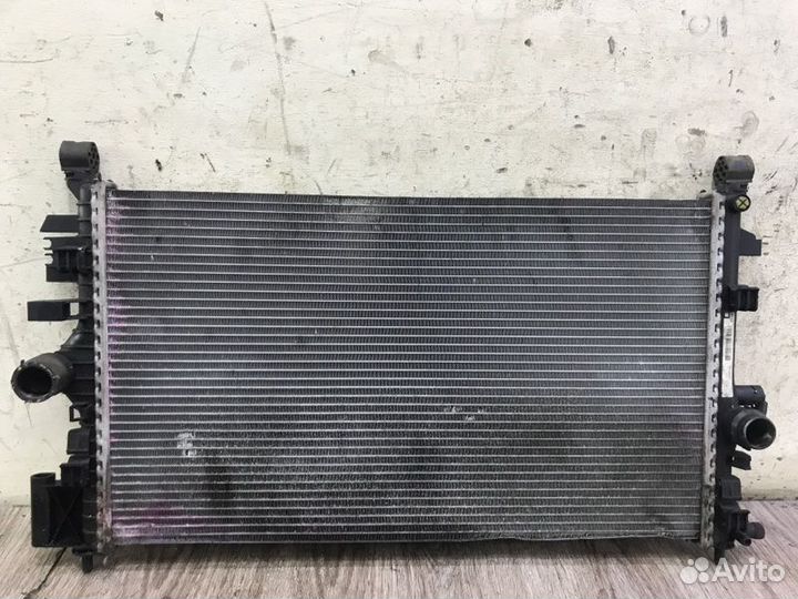 Радиатор двс Opel Insignia A18XER 2011