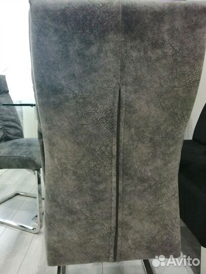 Продам кухонный стол и 3 стула