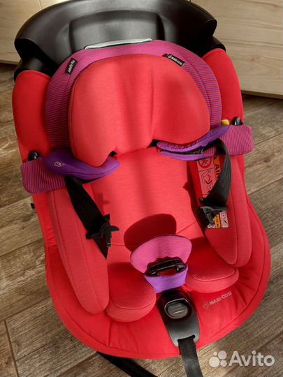 Автокресло Maxi-Cosi AxissFix Plus автолюлька