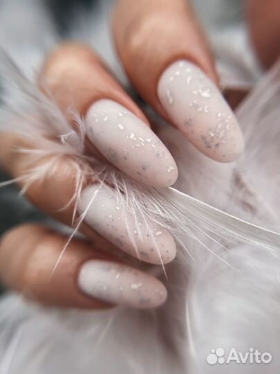 Маникюр с укреплением гелем