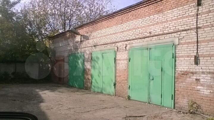 Гараж, > 30 м²