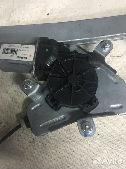 Hyundai Solaris Стеклоподьемниг задний правый