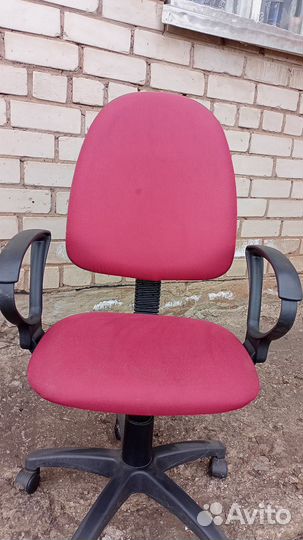 Компьютерное кресло