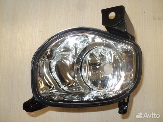 Фара противотуманная Toyota Avensis 2 2003-2006