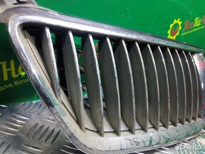 Решетка радиатора Nissan Almera N16 хечбэк 1.5