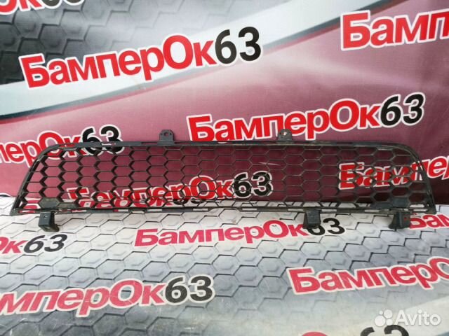 Решетка бампера передний Mitsubishi L200