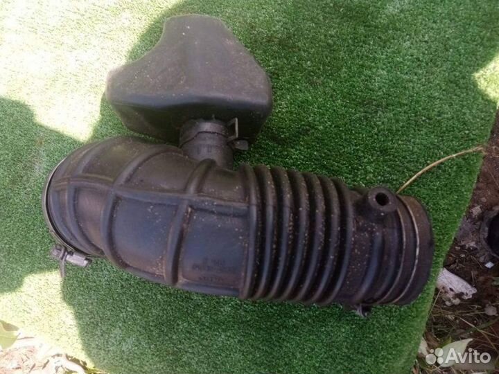 Патрубок воздушного фильтра Kia Sorento BL G6CU