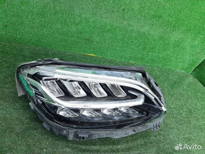 Фара правая Mercedes-Benz C-Class
