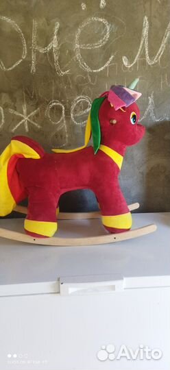 Детская качалка лошадь