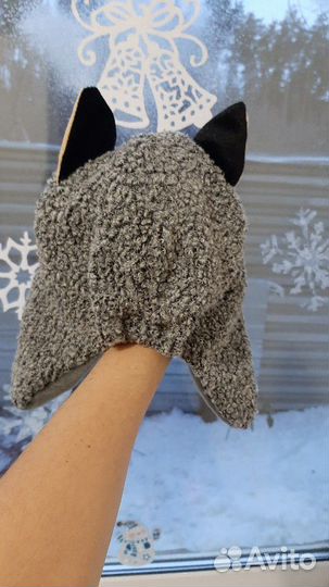 Волк, новогодняя шапка